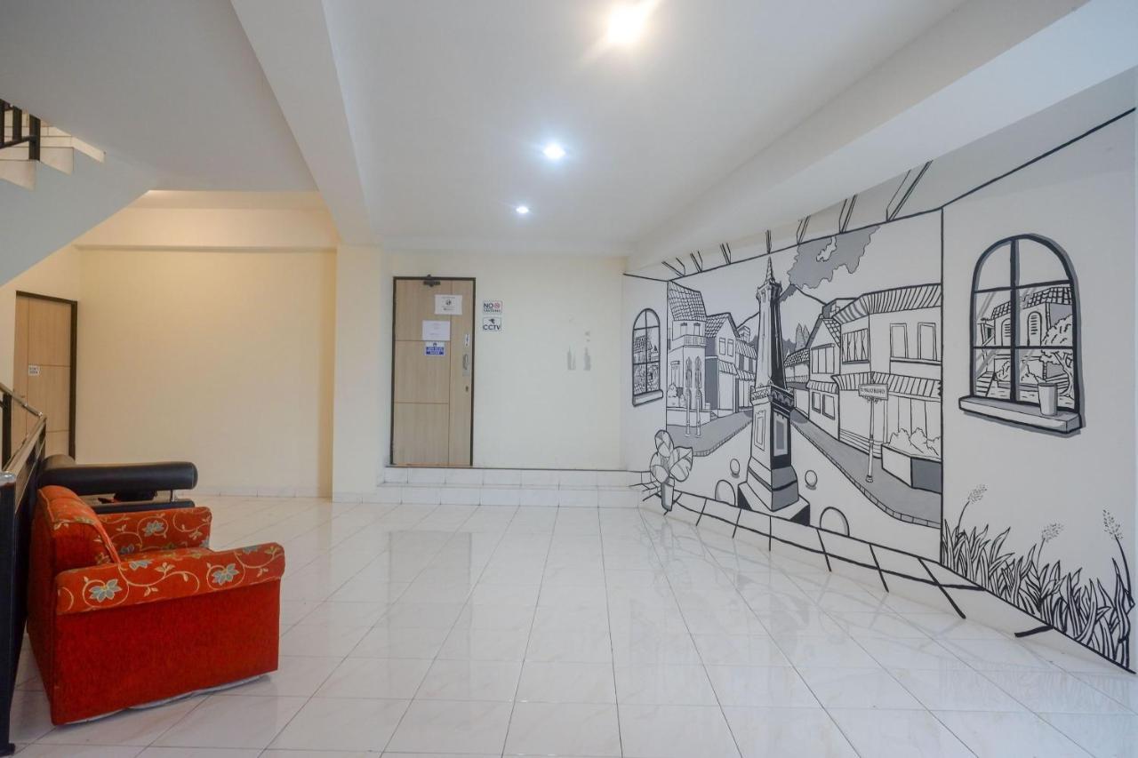 Sans Hotel Mataram Malioboro Yogyakarta Buitenkant foto