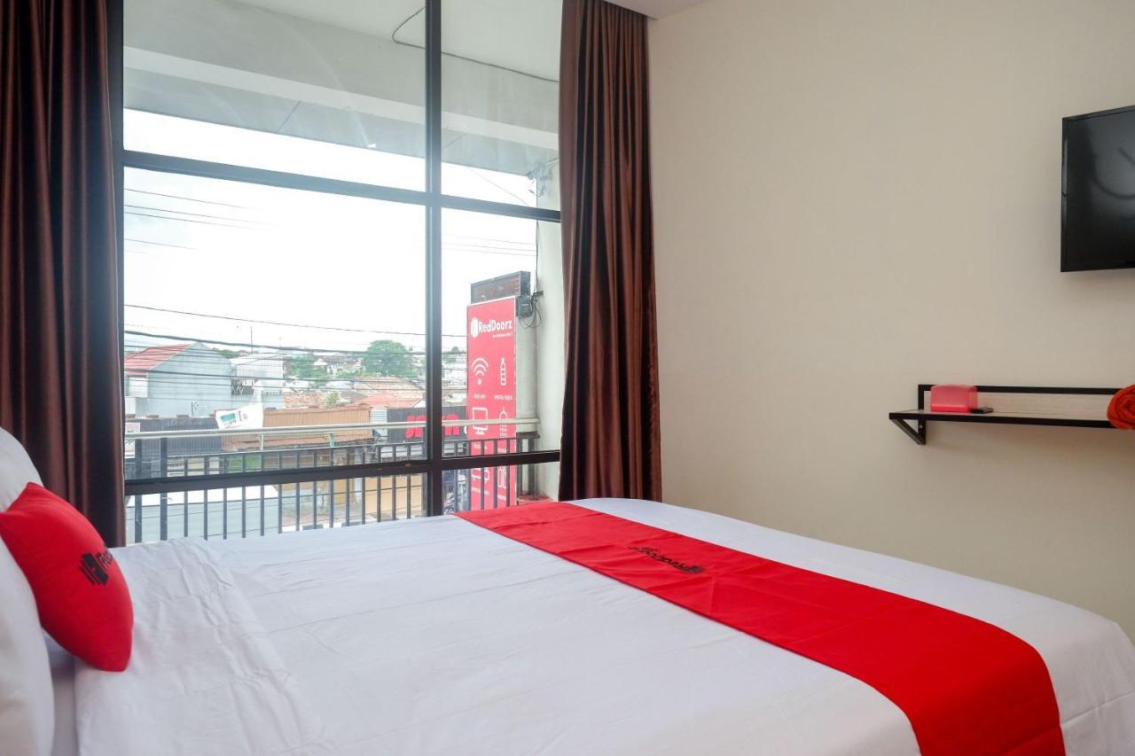 Sans Hotel Mataram Malioboro Yogyakarta Buitenkant foto