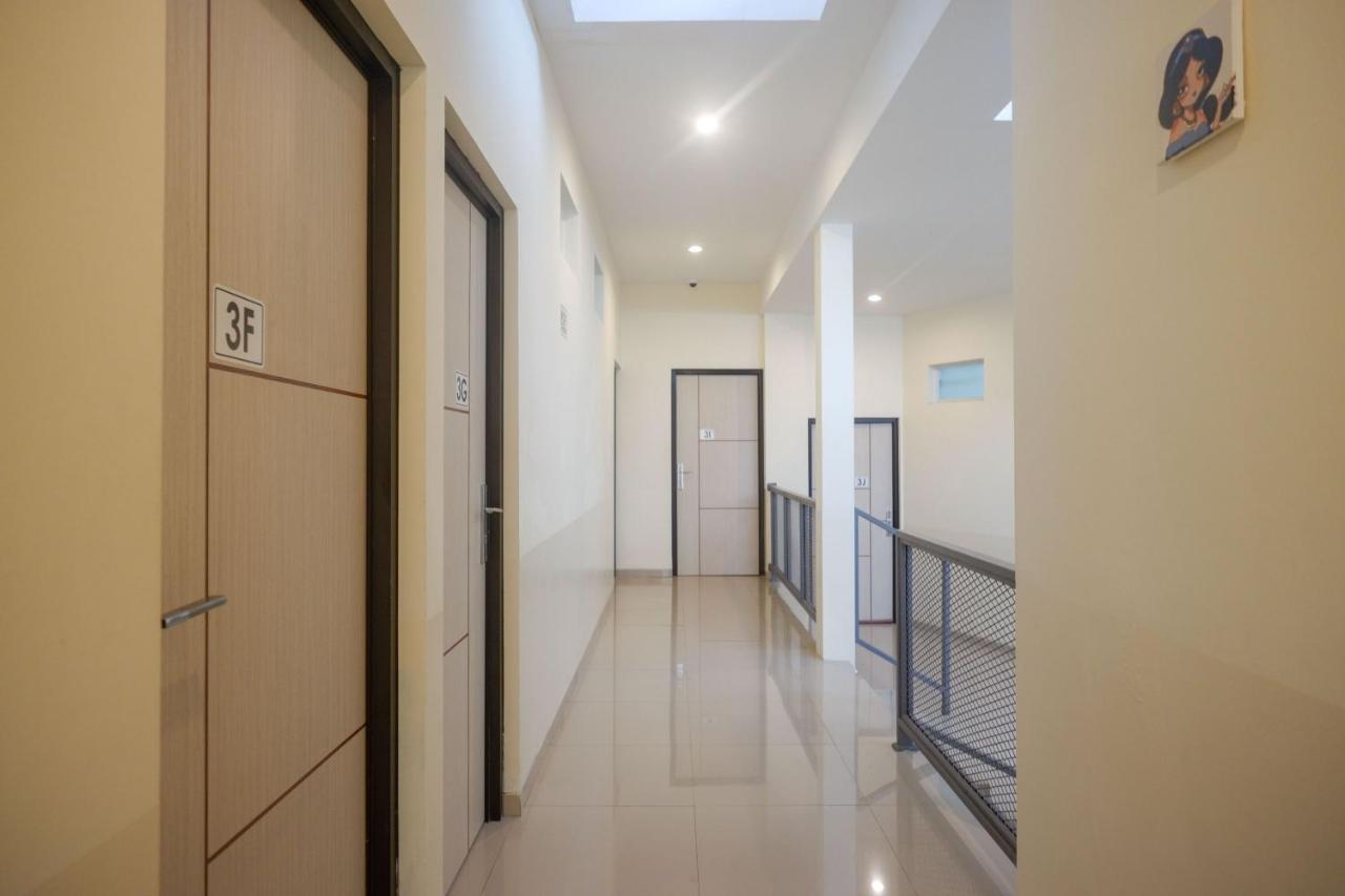 Sans Hotel Mataram Malioboro Yogyakarta Buitenkant foto