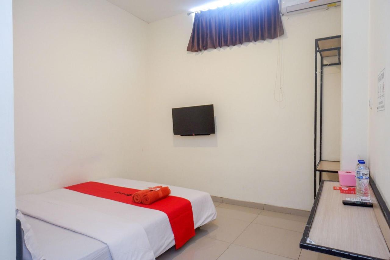Sans Hotel Mataram Malioboro Yogyakarta Buitenkant foto