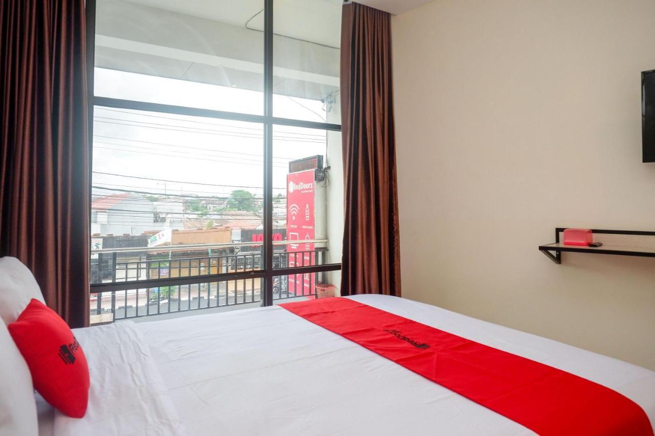 Sans Hotel Mataram Malioboro Yogyakarta Buitenkant foto