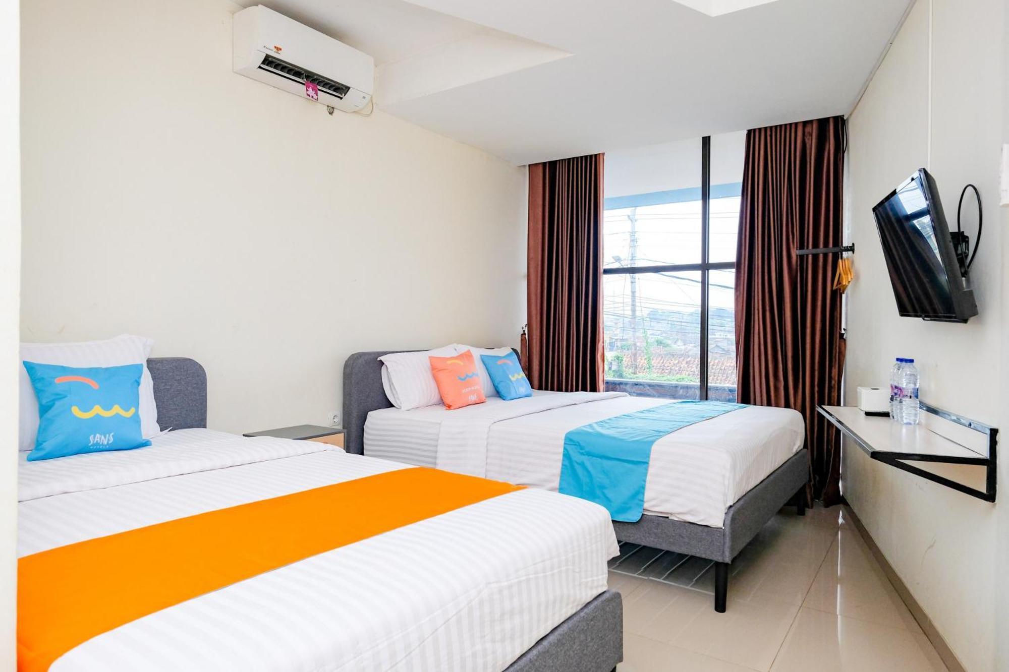 Sans Hotel Mataram Malioboro Yogyakarta Buitenkant foto