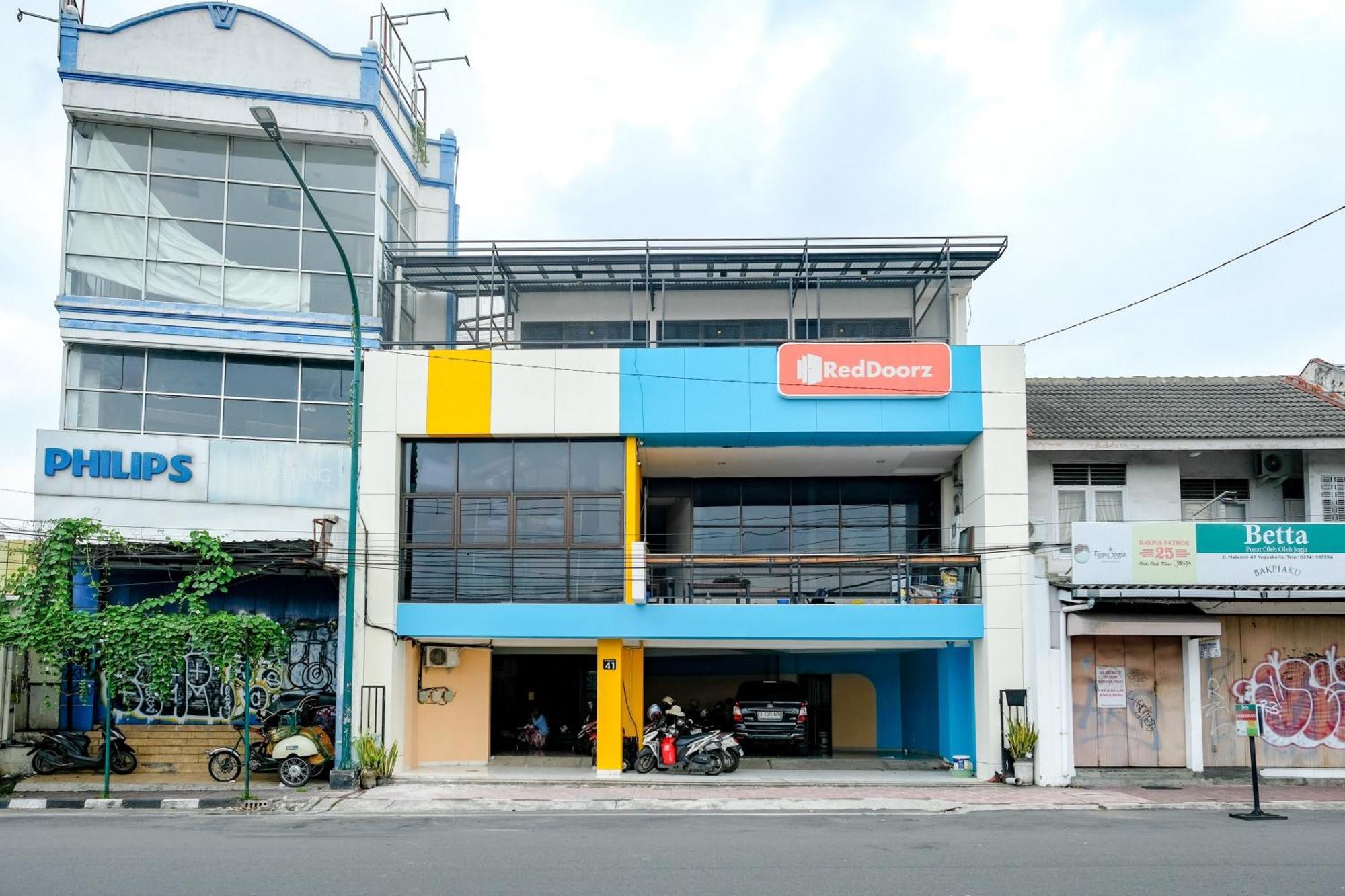 Sans Hotel Mataram Malioboro Yogyakarta Buitenkant foto