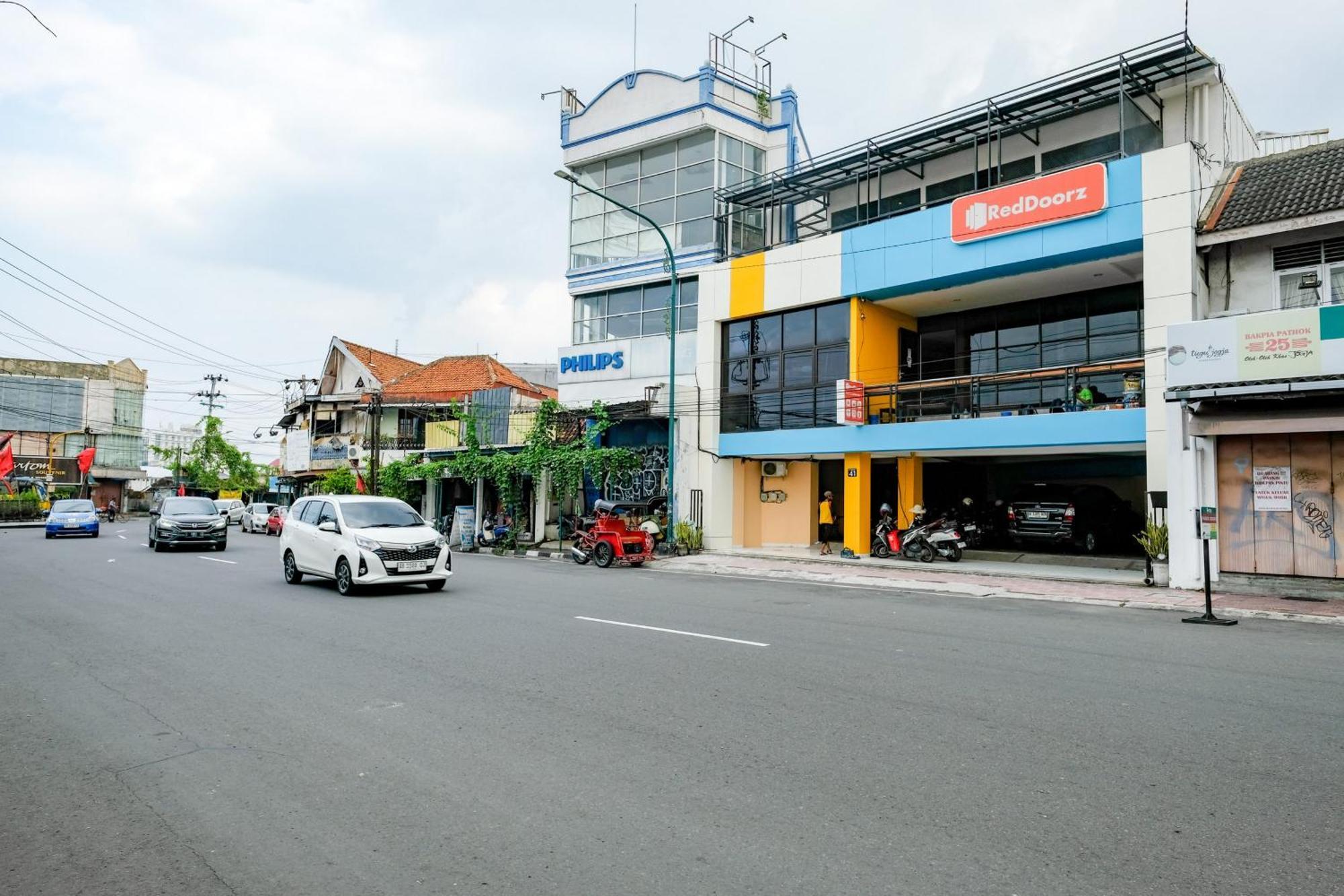 Sans Hotel Mataram Malioboro Yogyakarta Buitenkant foto